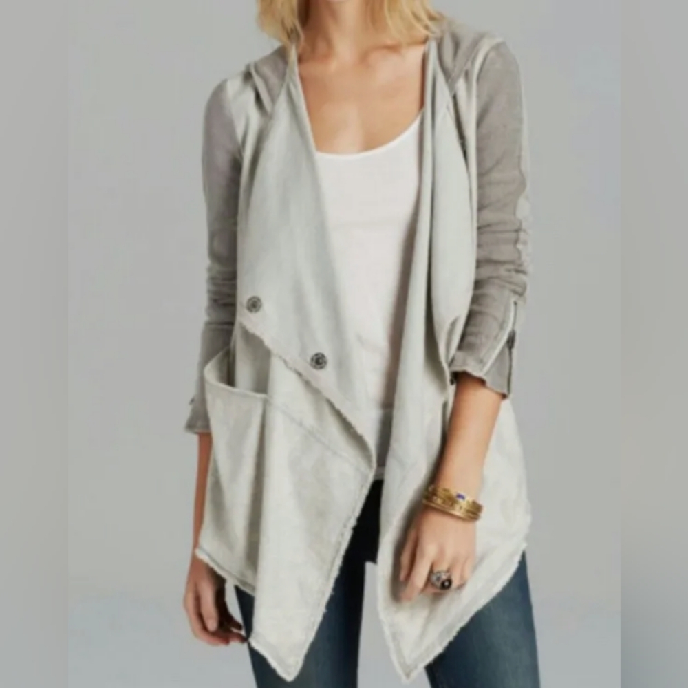 *Sale*Free People Gray Drippy Linen Jacket. Size small.